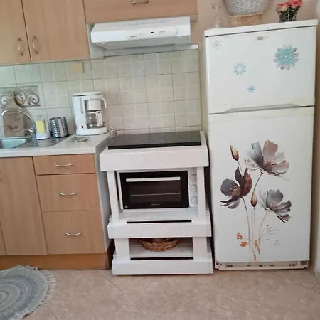 Holiday home φιλόξενο σπίτι στο λουτράκι! Loutraki (Corinthia)