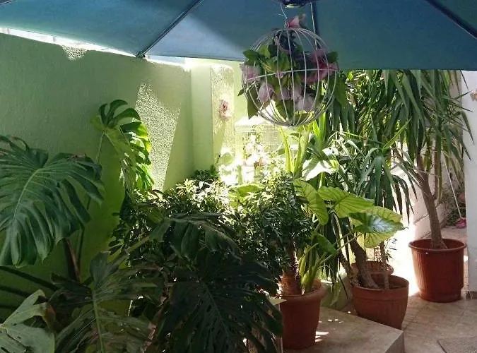 φιλόξενο σπίτι στο λουτράκι! Dom wakacyjny